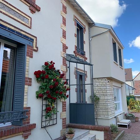 Apartamento Le Carre Courtois Luisant Exterior foto